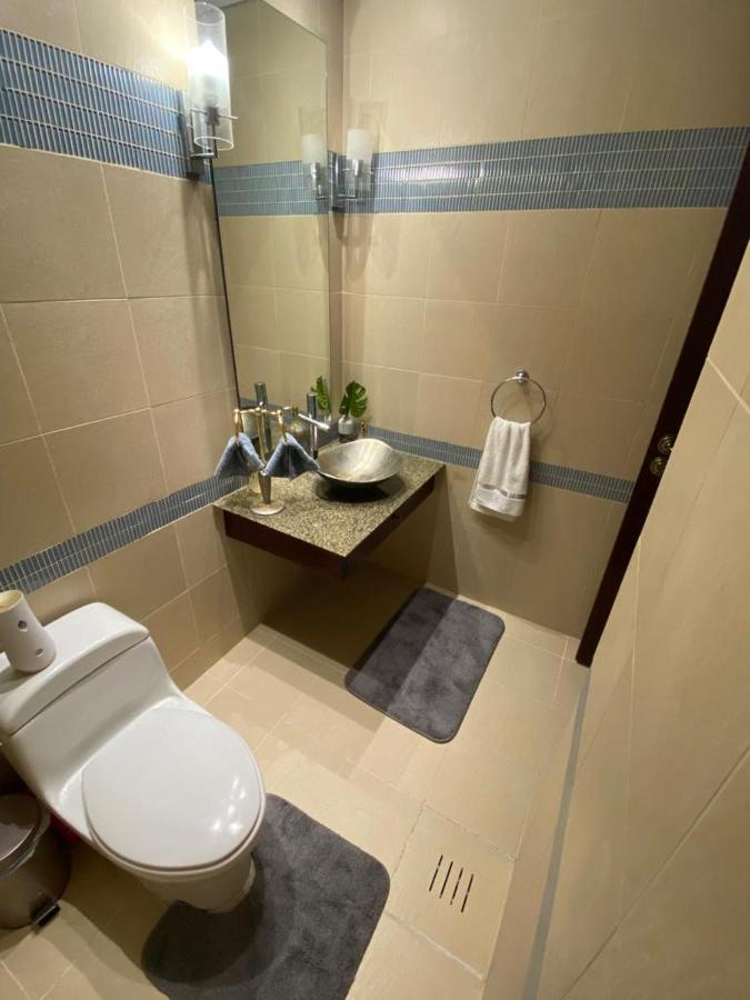 Luxury 2 Bedroom Apt In The Pearl With Marina View Doha Dış mekan fotoğraf
